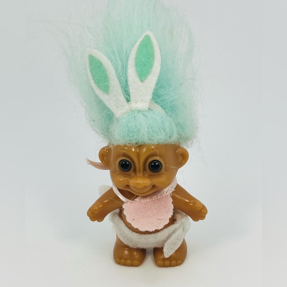 Russ Troll Doll! 2” Green Hair Brown Eyes! Toddler Baby! Easter Bunny!